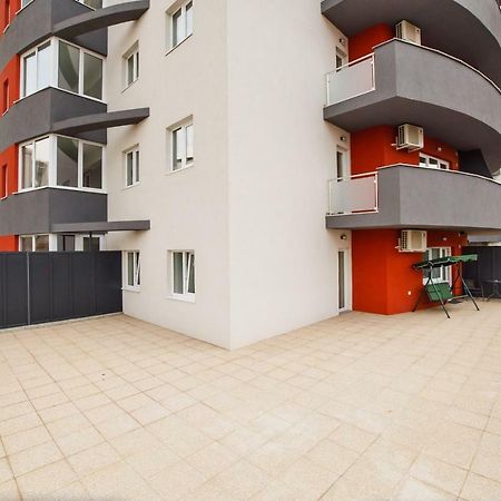 Spacious & Bright 2 Bedroom Central Apartment Oradea Extérieur photo